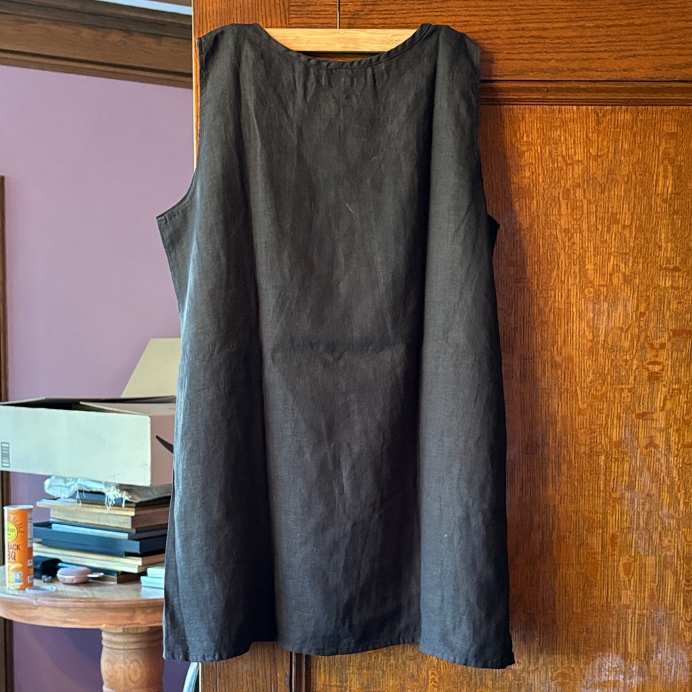 FLAX Linen Black Sleeveless Tunic with Pockets - Picture 4 of 4